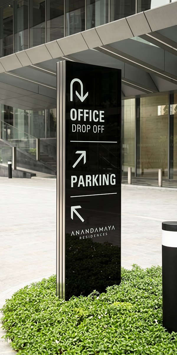 TOTEM SIGNAGE (1)